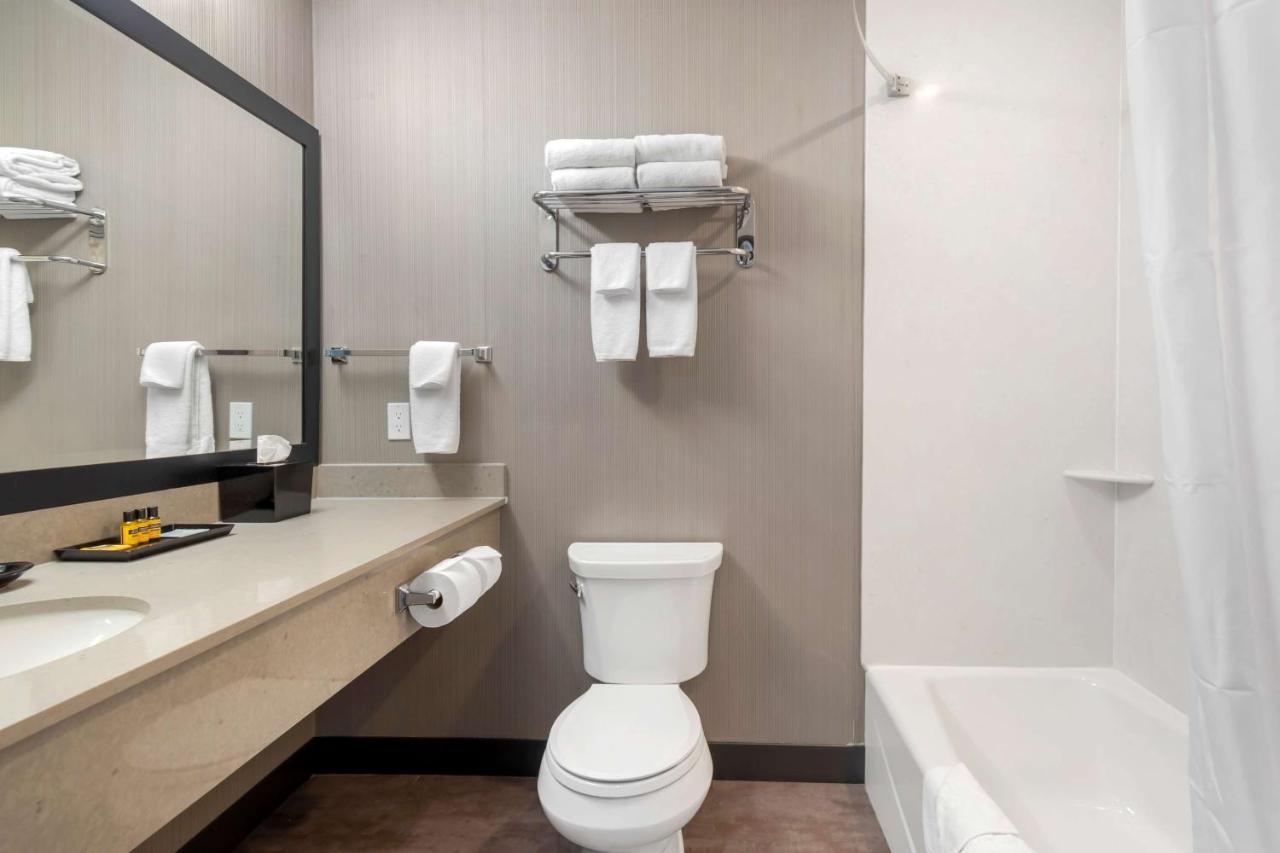 Best Western Plus East Side Saskatoon Dış mekan fotoğraf